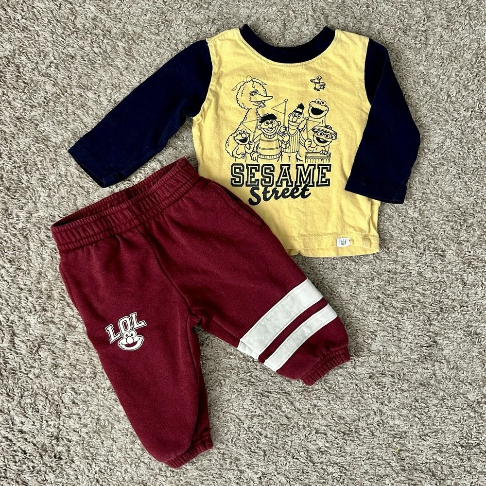 Baby Gap I Sesame Street Friends Outfit I Sweatpant & Baseball Tee I 6-12 Months